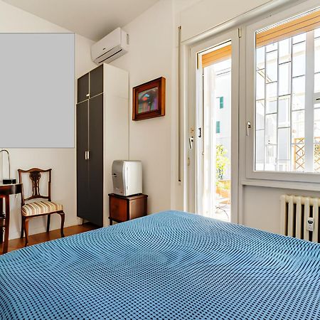 Alloggio Turistico Via Dei Faggi - Room Rome Buitenkant foto